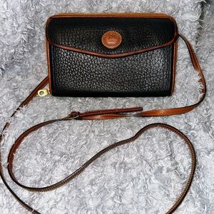 Dooney & Bourke Elegant Black and Brown Leather Crossbody Bag